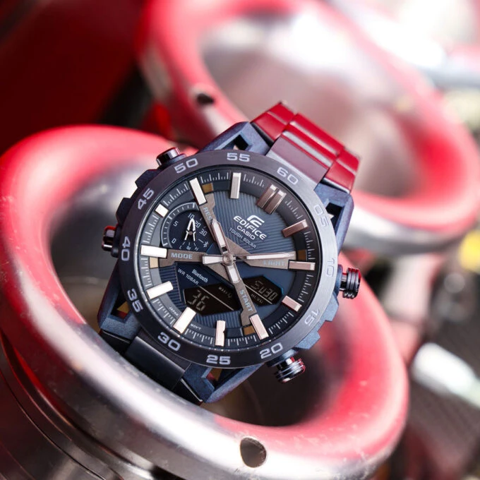 Montre Casio Edifice Homme Chronographe Bluetooth Acier Inoxydable Bleu Étanche Référence ECB-2200CB-2ADF