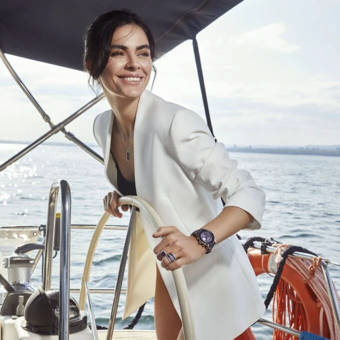 Montre Femme Chronographe Jacques Lemans Venise – Quartz, Acier, Bracelet Cuir violet, Cadran Nacre Cristaux, 38 mm, Etanche 5 ATM - 1-2151J