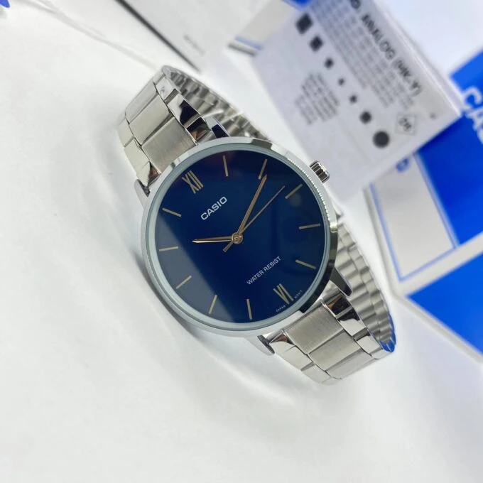 Montre CASIO Femme -LTP-VT01D-2BUDF - Bracelet Gris En Acier Inoxydable - Résistante à l'eau - 12 Mois De Garantie