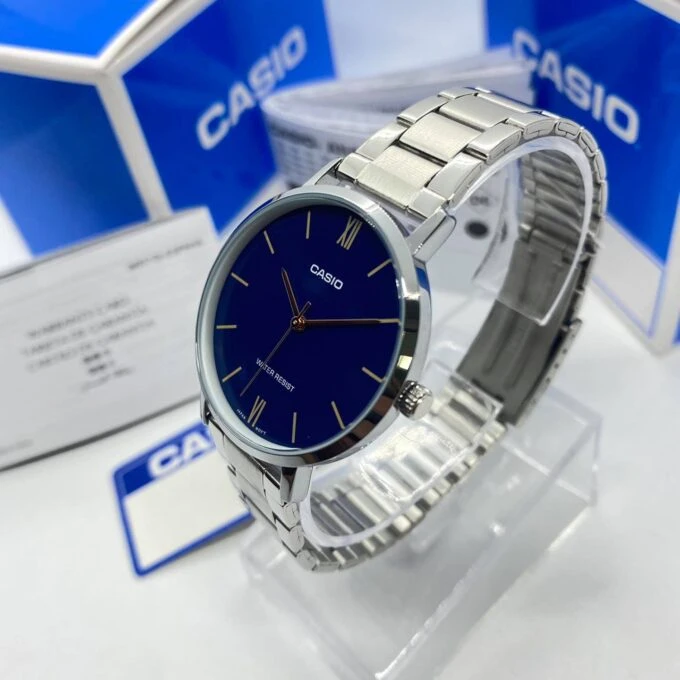 Montre CASIO Femme -LTP-VT01D-2BUDF - Bracelet Gris En Acier Inoxydable - Résistante à l'eau - 12 Mois De Garantie