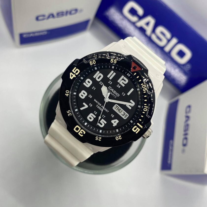 montre casio homme bracelet blanc en resine cadran blanc résistante à l'eau 12 mois de garantie mrw 200hc 7bvdf