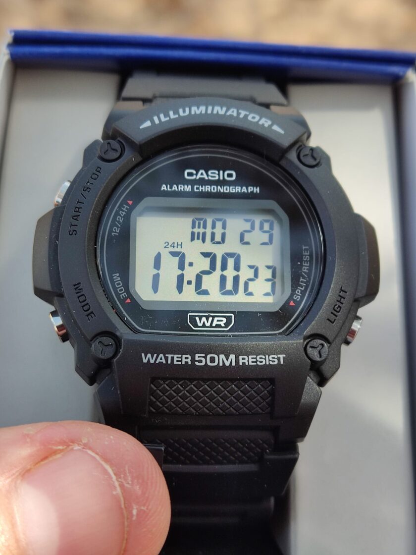 montre casio homme bracelet noir en resine boitier en resine résistante à l'eau 12 mois de garantie w 219h 1avdf