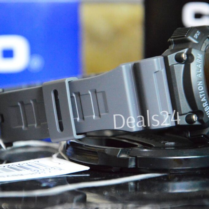 Montre Homme - Casio - Digital, Alarme Vibration, Étanche 100M, LED, Longue Autonomie - Résine - Noir - W-736H-8BVDF