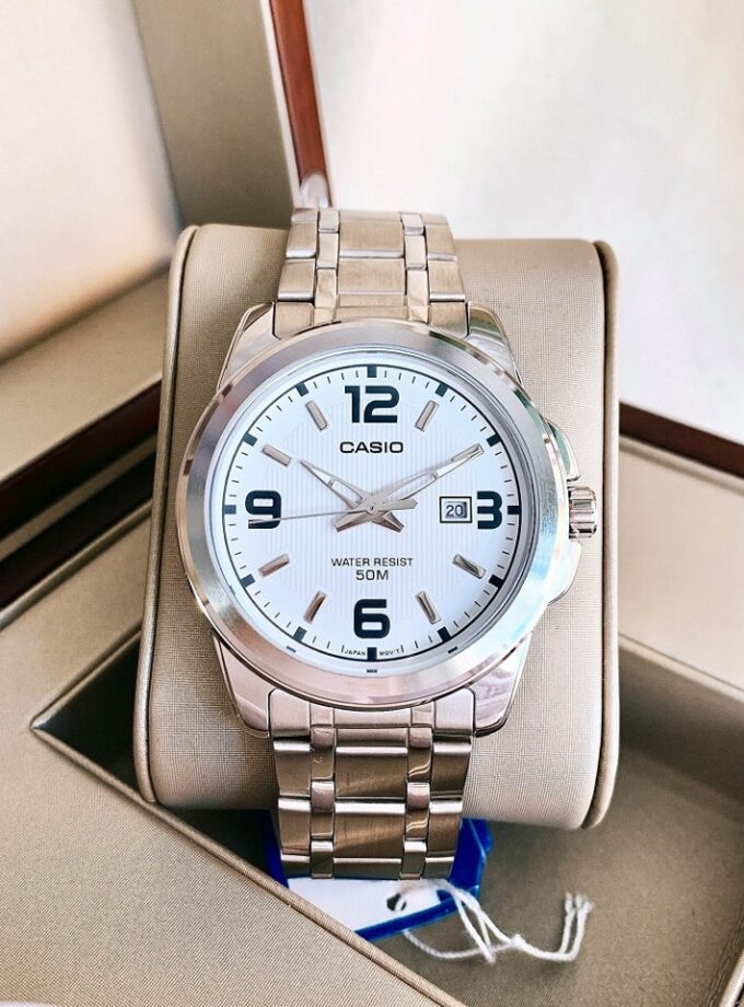 montre casio homme mtp 1314d 7avdf bracelet gris en acier inoxydable cadran blanc 12 mois de garantie