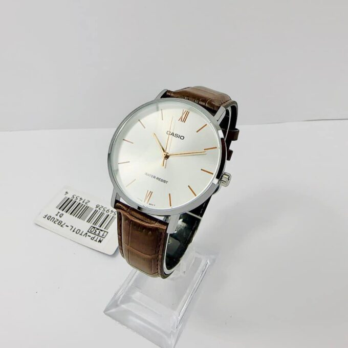 Montre Homme Casio MTP-VT01L-7B2UDF - Analogique, Résistante à leau, Bracelet Cuir Marron, Boîtier 46mm, Autonomie 3 ans