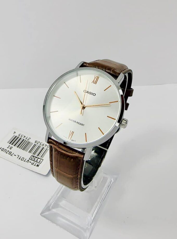 Montre Homme Casio MTP-VT01L-7B2UDF - Analogique, Résistante à leau, Bracelet Cuir Marron, Boîtier 46mm, Autonomie 3 ans