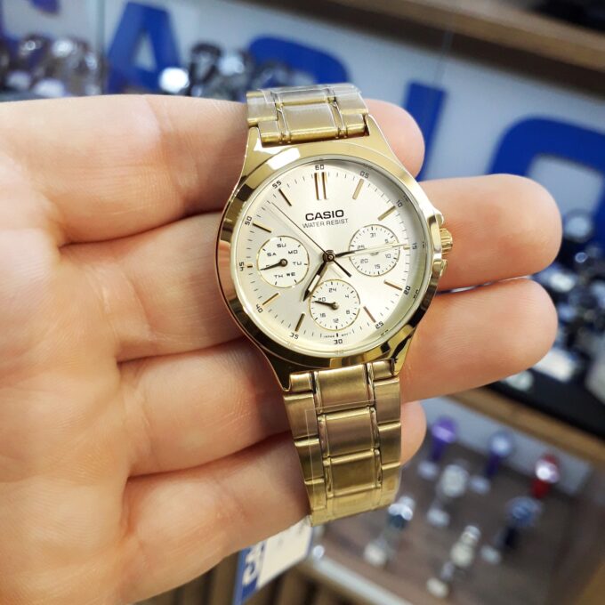 Montre CASIO Femme - Bracelet DoRée En Acier Inoxydable - Cadran Blanc - 12 Mois De Garantie - LTP-V300G-7AUDF