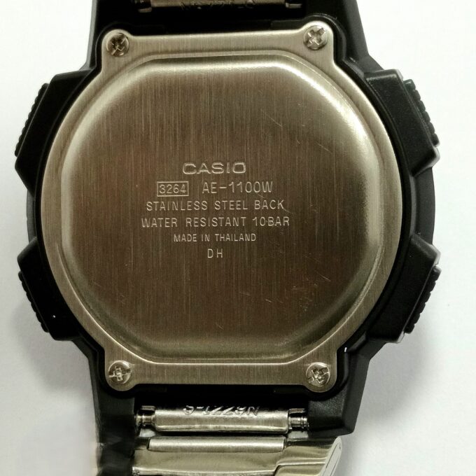 Montre Homme Casio - AE-1100WD-1AVDF - Bracelet en Acier Inoxydable - Affichage Numérique - Résistant à l'eau