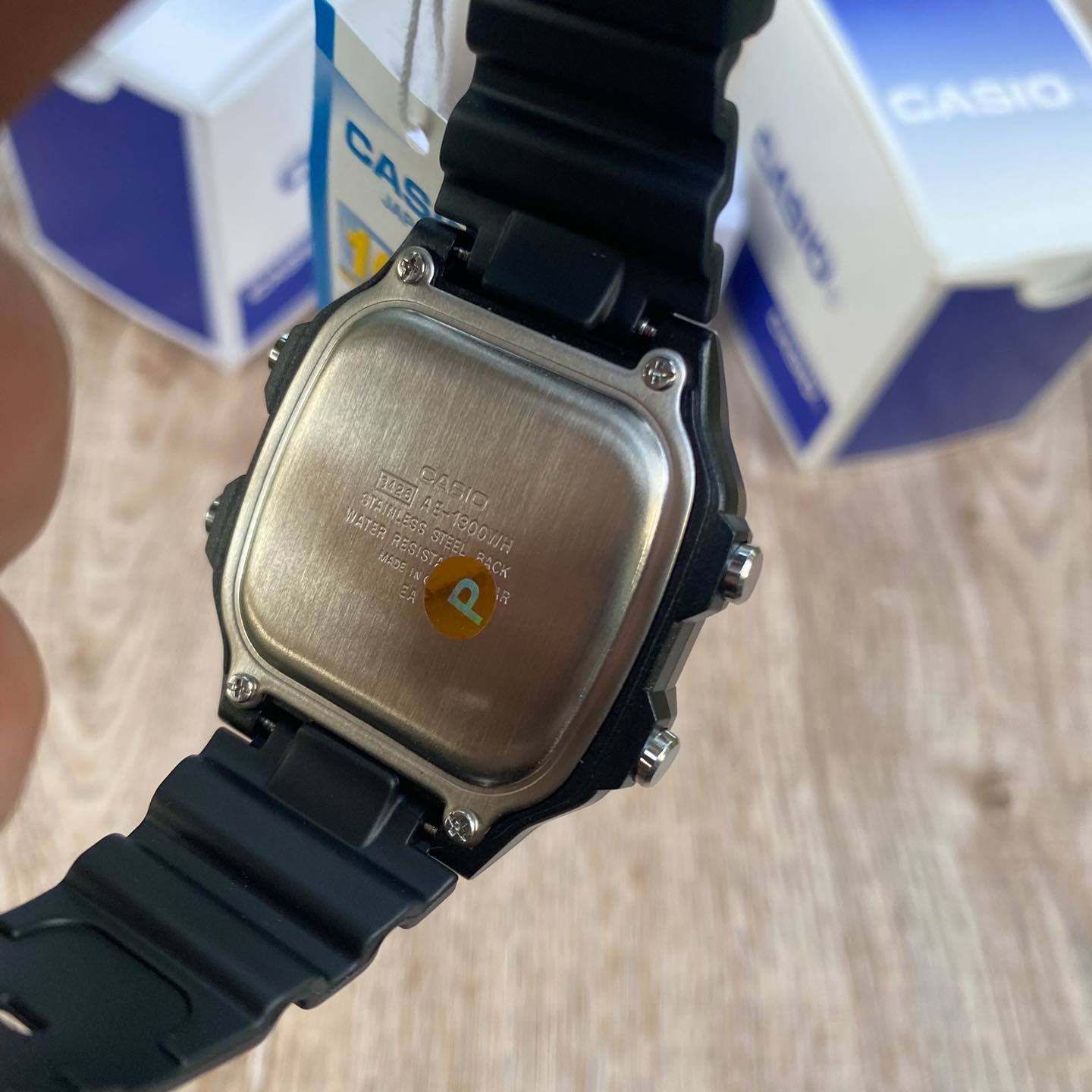 montre-homme-casio-ae-1300wh-1a2vdf-ae-1300wh-1a2vdf