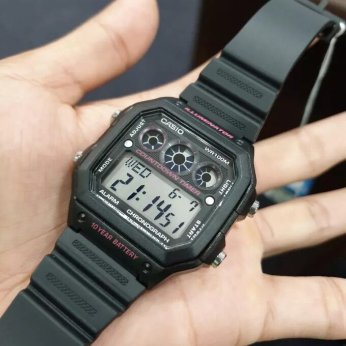 Montre Homme Casio - AE-1300WH-1A2VDF - Heure Mondiale 29 Fuseaux, Chronomètre, Minuterie, Alarme - Résine - Noir