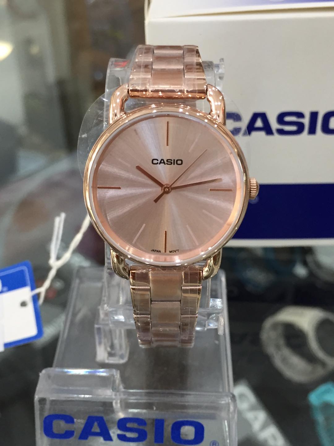 montre-femme-casio-ltp-e412pg-4adf-bracelet-en-acier-inoxydable-dore-resistant-a-leau-ltp-e412pg-4adf