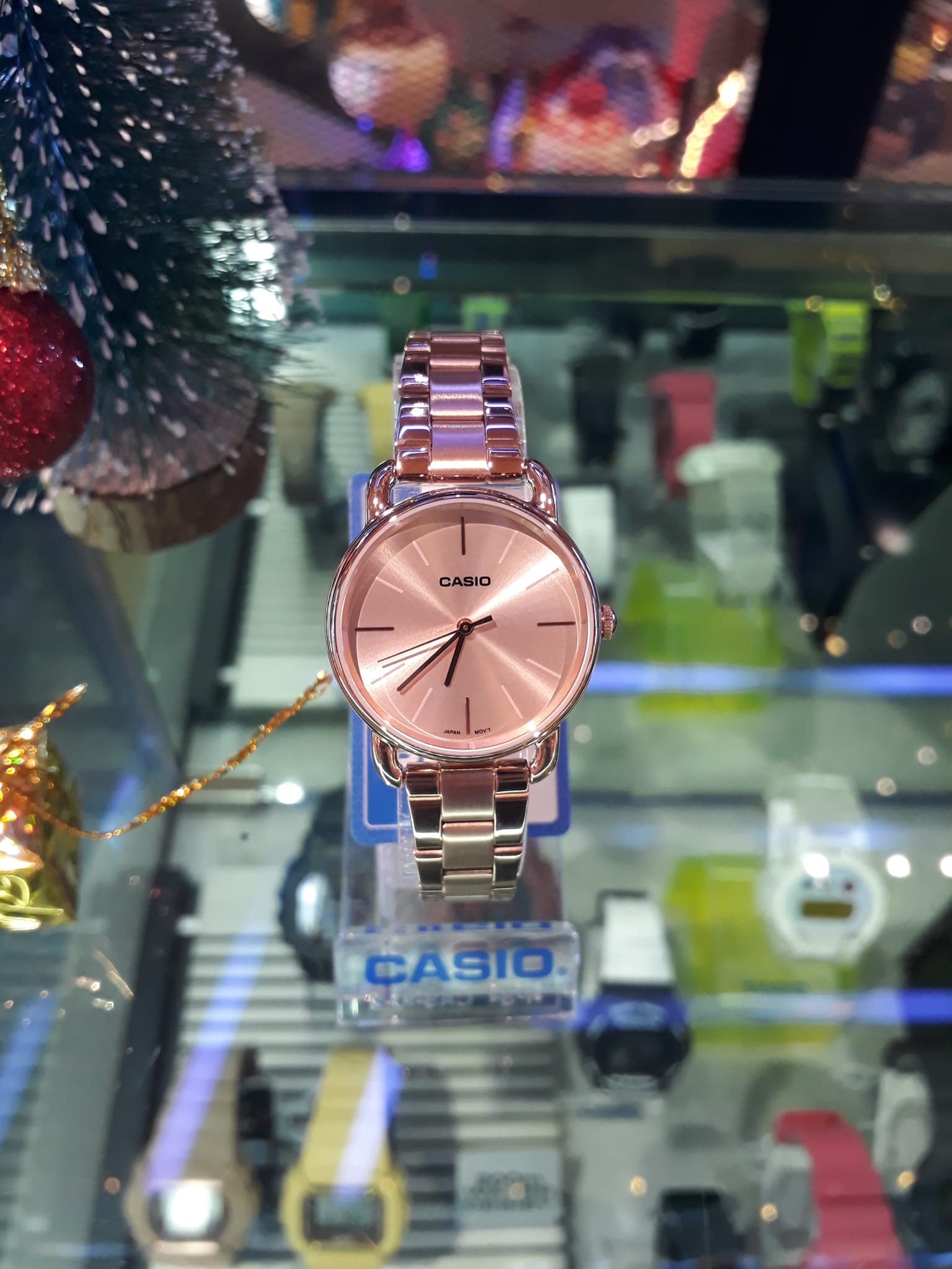 montre-femme-casio-ltp-e412pg-4adf-bracelet-en-acier-inoxydable-dore-resistant-a-leau-ltp-e412pg-4adf