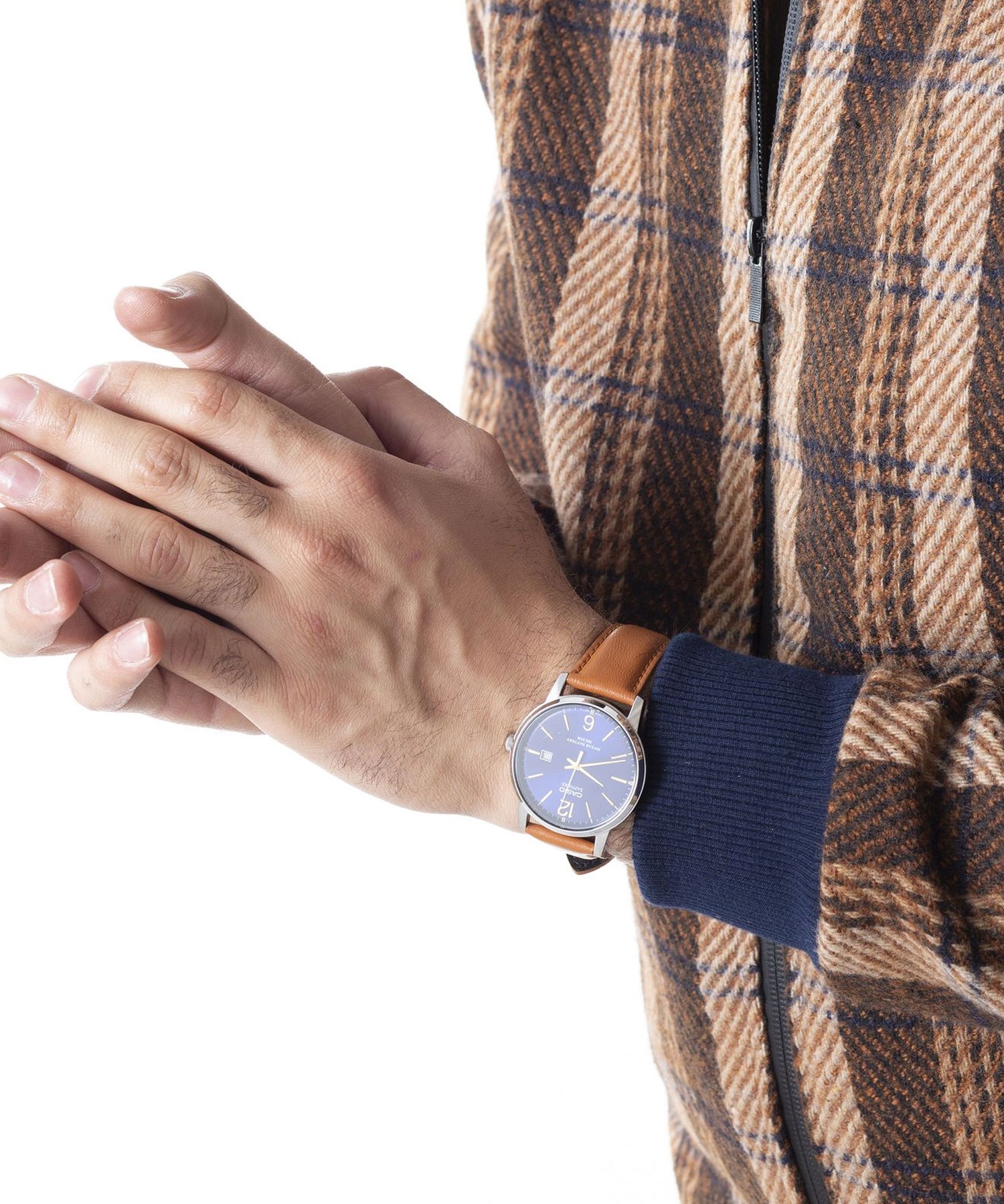 montre-casio-homme-mts-110l-2avdf-verre-sapphire-bracelet-marron-en-cuir-veritable-resistante-a-leau-12-mois-de-garantie-mts-110l-2avdf