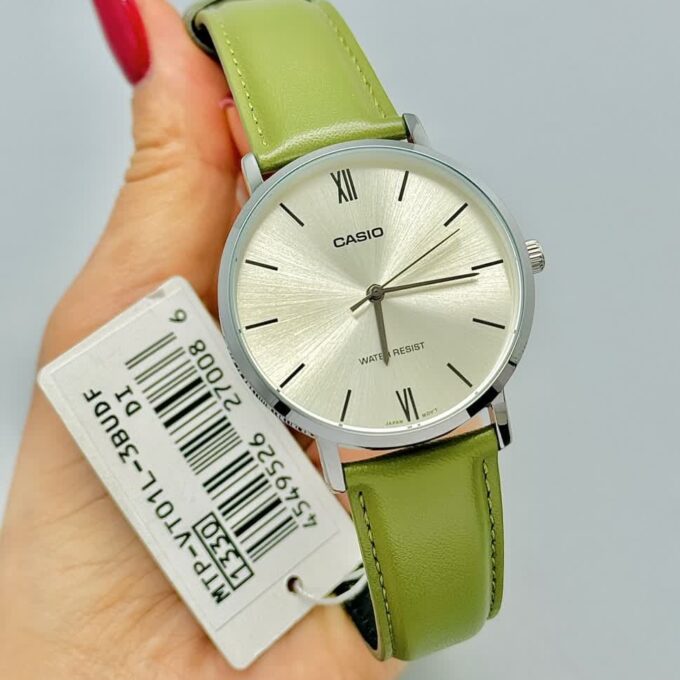 Montre CASIO Homme - MTP-VT01L-3BUDF - Bracelet Vert En Cuir Véritable - Cadran Gris - Résistante à l'eau - 12 Mois De Garantie