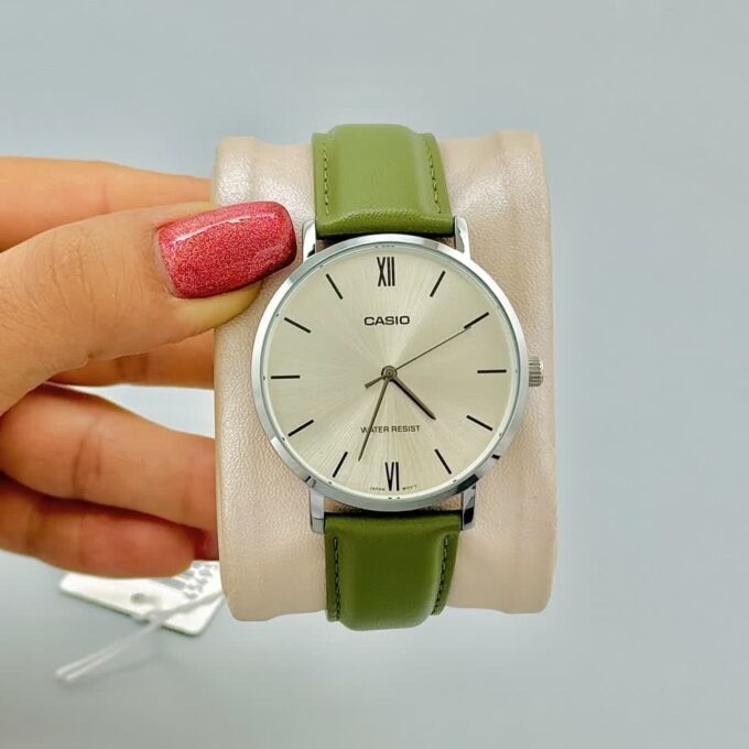 Montre CASIO Homme - MTP-VT01L-3BUDF - Bracelet Vert En Cuir Véritable - Cadran Gris - Résistante à l'eau - 12 Mois De Garantie