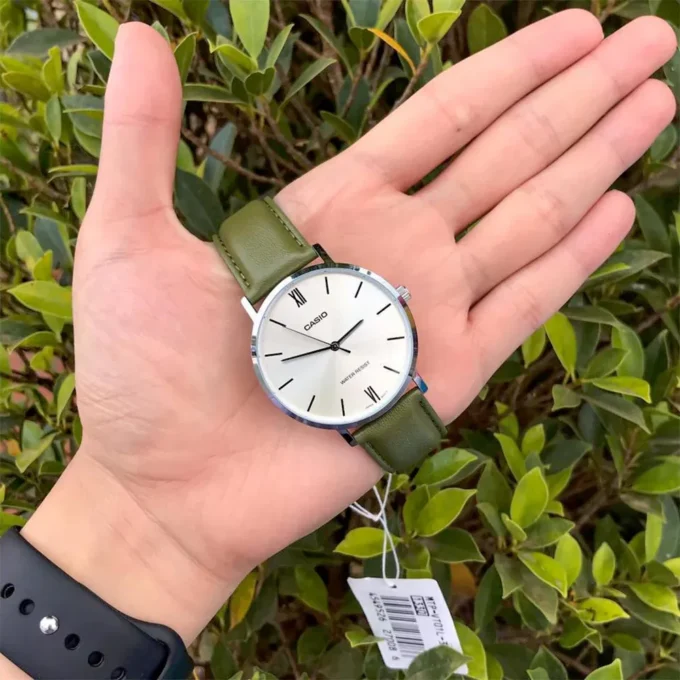 Montre CASIO Homme - MTP-VT01L-3BUDF - Bracelet Vert En Cuir Véritable - Cadran Gris - Résistante à l'eau - 12 Mois De Garantie