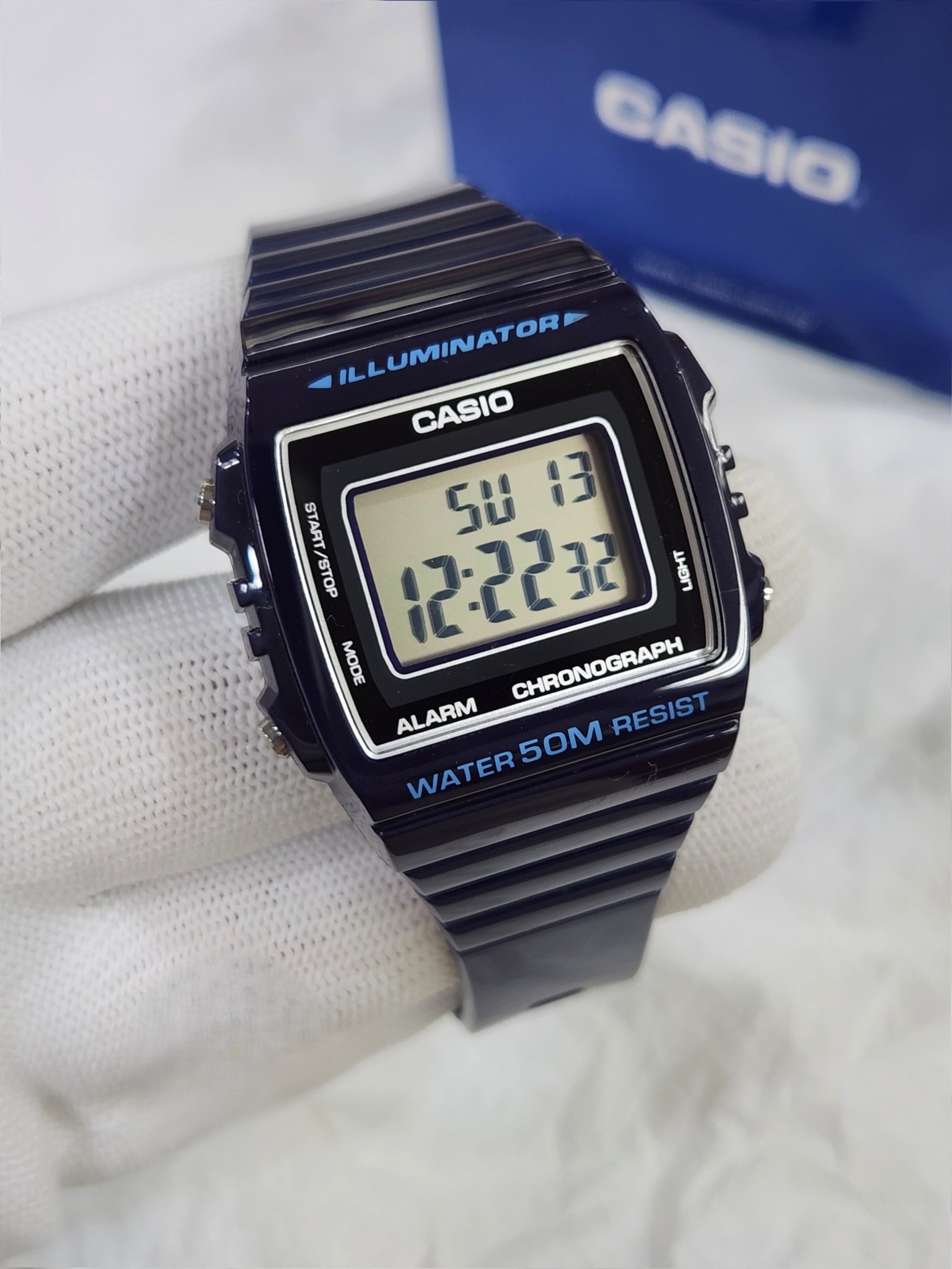 montre-enfant-casio-w-215h-2avdf-bracelet-noir-en-resine-boitier-en-resine-resistante-a-leau-12-mois-de-garantie-w-215h-2avdf