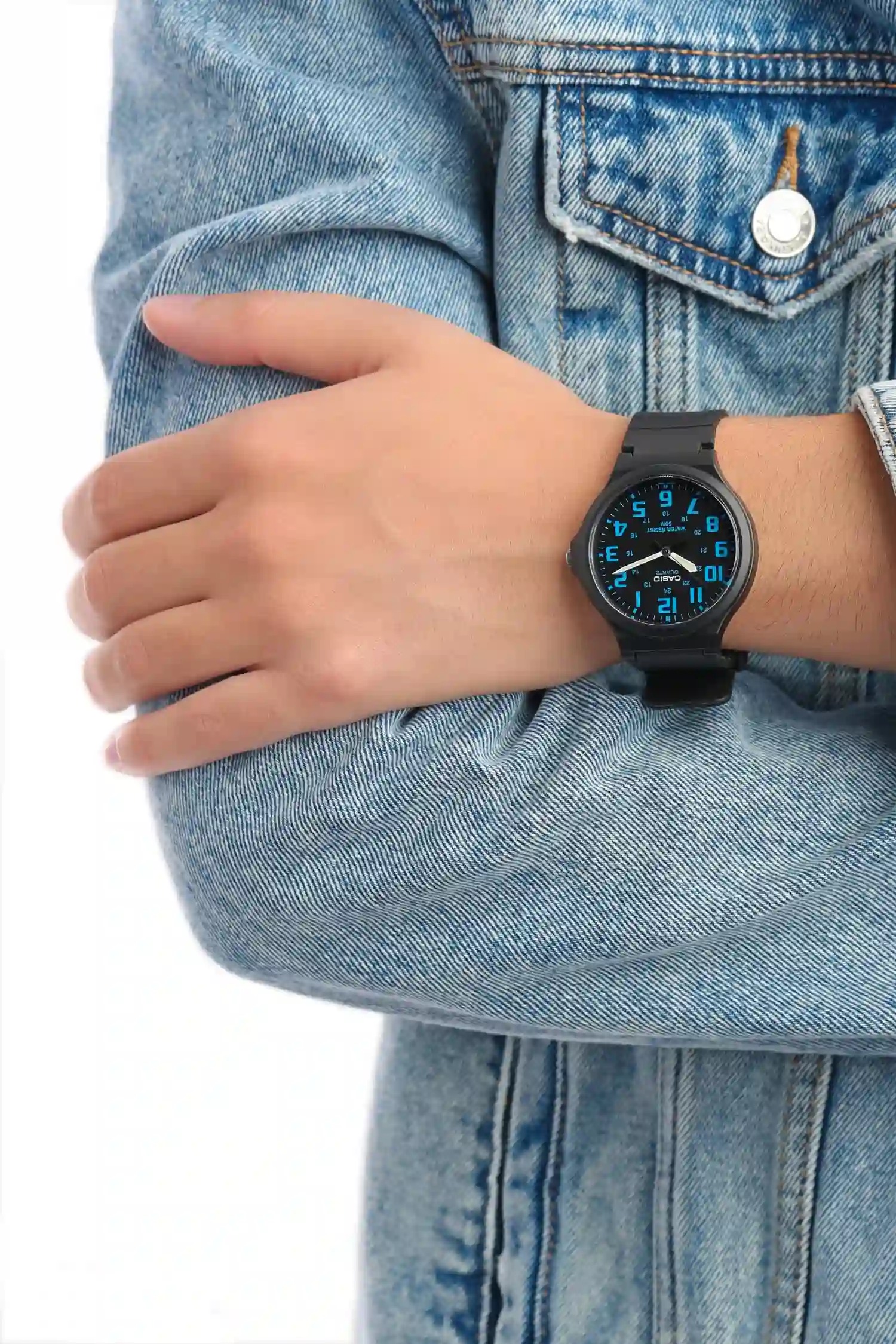 montre-homme-casio-mw-240-2bvdf-bracelet-en-resine-noir-resistant-a-leau-mw-240-2bvdf