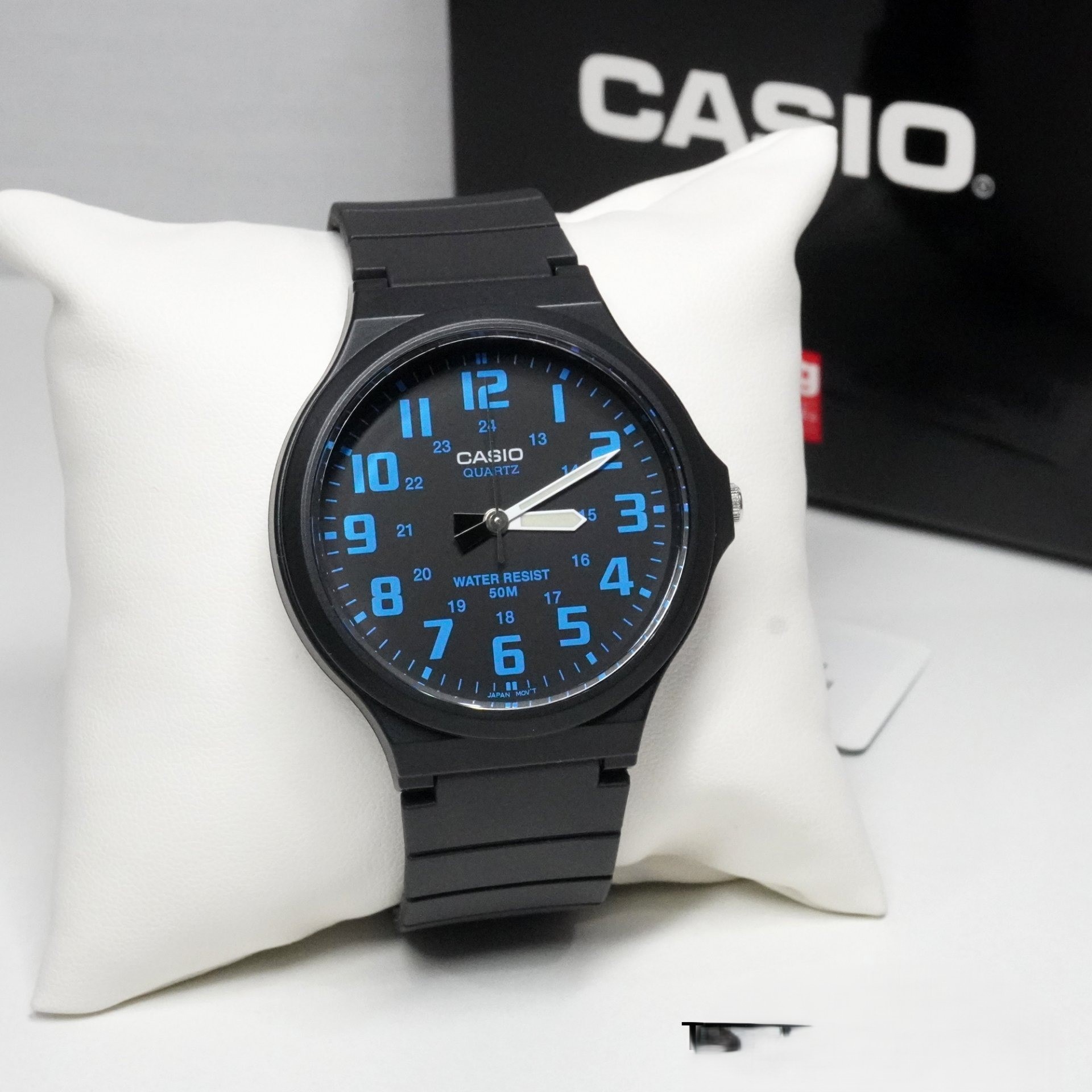 montre-homme-casio-mw-240-2bvdf-bracelet-en-resine-noir-resistant-a-leau-mw-240-2bvdf