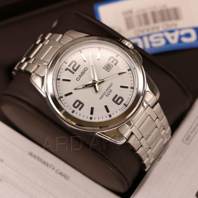Montre CASIO Homme - MTP-1314D-7AVDF - Bracelet Gris En Acier Inoxydable - Cadran Blanc - 12 Mois De Garantie