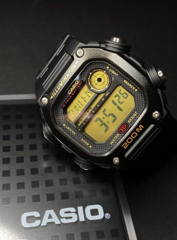 Montre CASIO Homme - DW-291H-9AVDF - Bracelet Noir En Résine - Résistante à l'eau - 12 Mois De Garantie