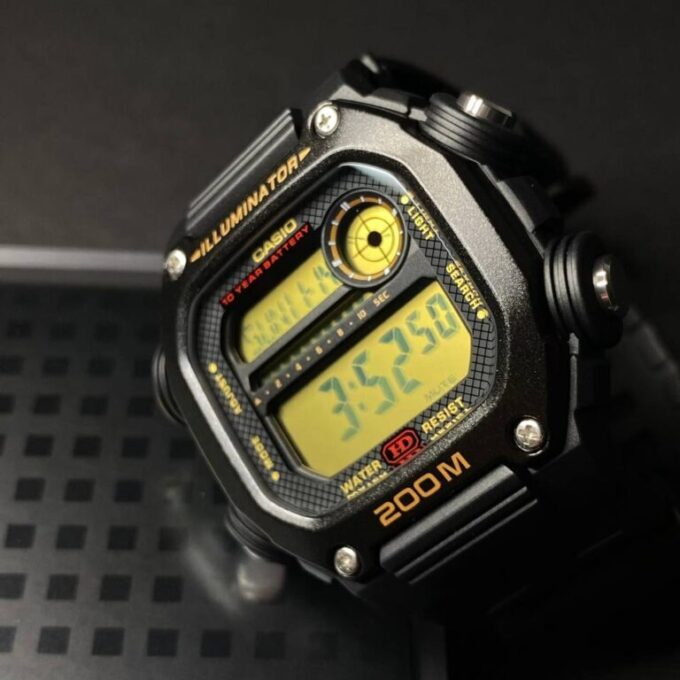 Montre CASIO Homme - DW-291H-9AVDF - Bracelet Noir En Résine - Résistante à l'eau - 12 Mois De Garantie