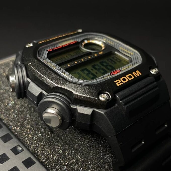 Montre CASIO Homme - DW-291H-9AVDF - Bracelet Noir En Résine - Résistante à l'eau - 12 Mois De Garantie