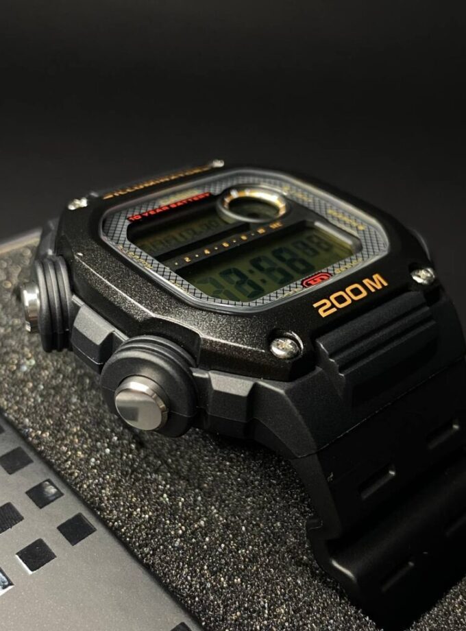 Montre CASIO Homme - DW-291H-9AVDF - Bracelet Noir En Résine - Résistante à l'eau - 12 Mois De Garantie