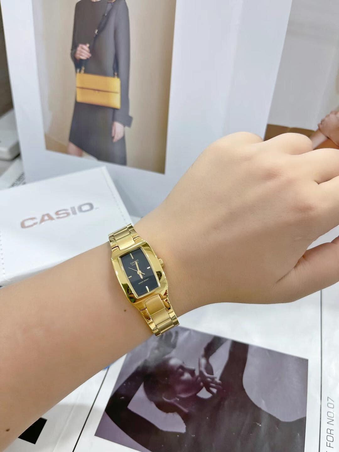 montre-casio-femme-ltp-1165n-1crdf-bracelet-doree-en-acier-inoxydable-resistante-a-leau-12-mois-de-garantie-ltp-1165n-1crdf