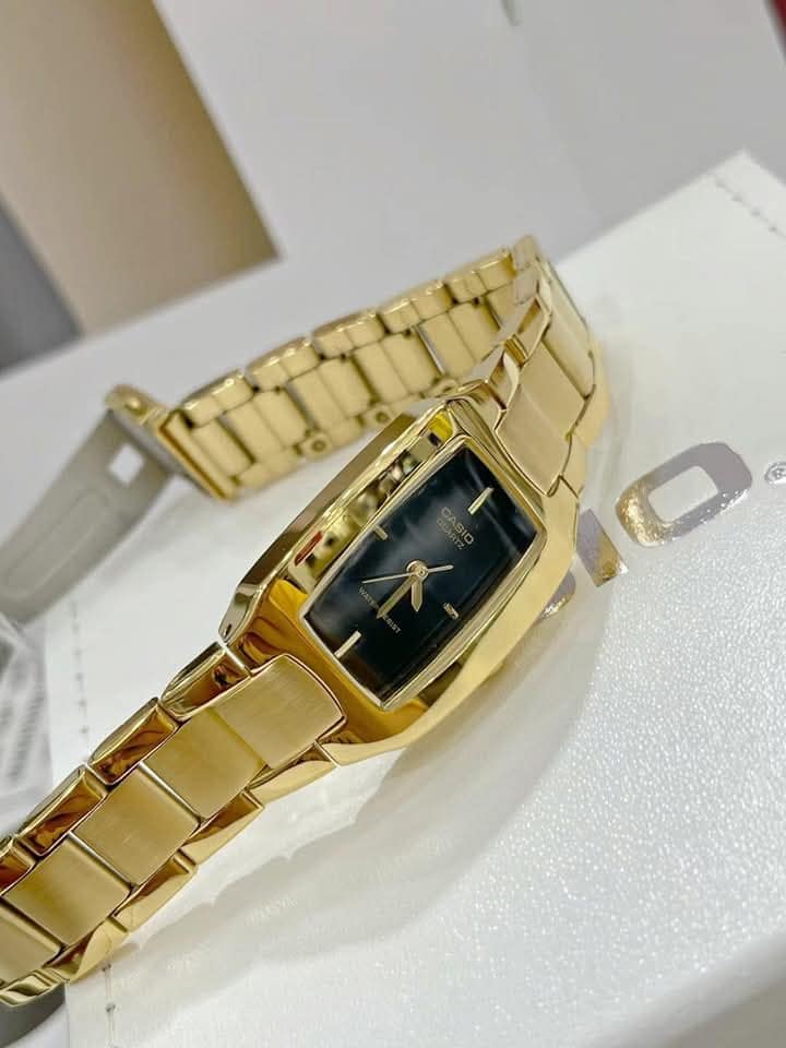 montre-casio-femme-ltp-1165n-1crdf-bracelet-doree-en-acier-inoxydable-resistante-a-leau-12-mois-de-garantie-ltp-1165n-1crdf