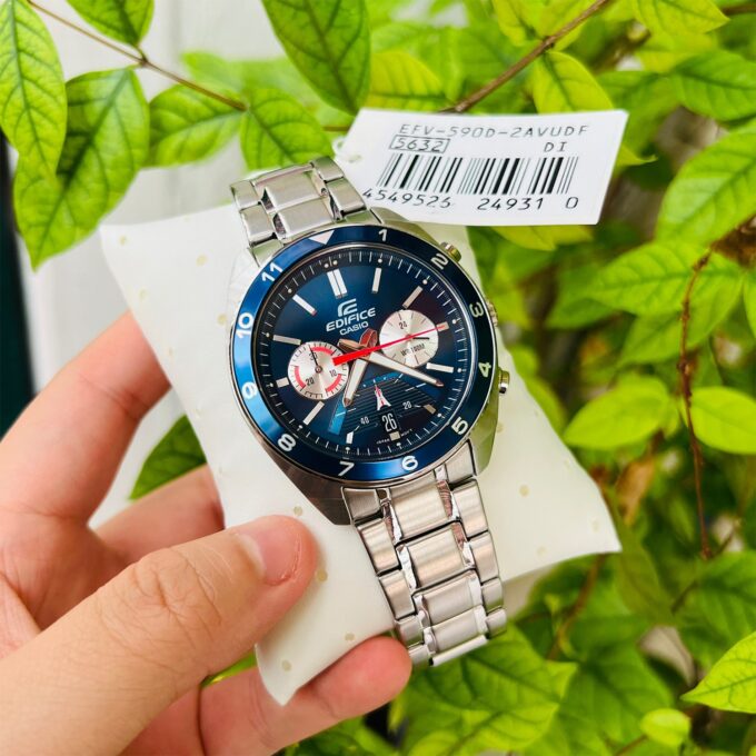 Montre CASIO Homme - EFV-590D-2AVUDF - Bracelet Gris En Acier Inoxydable - Résistante à l'eau - 12 Mois De Garantie