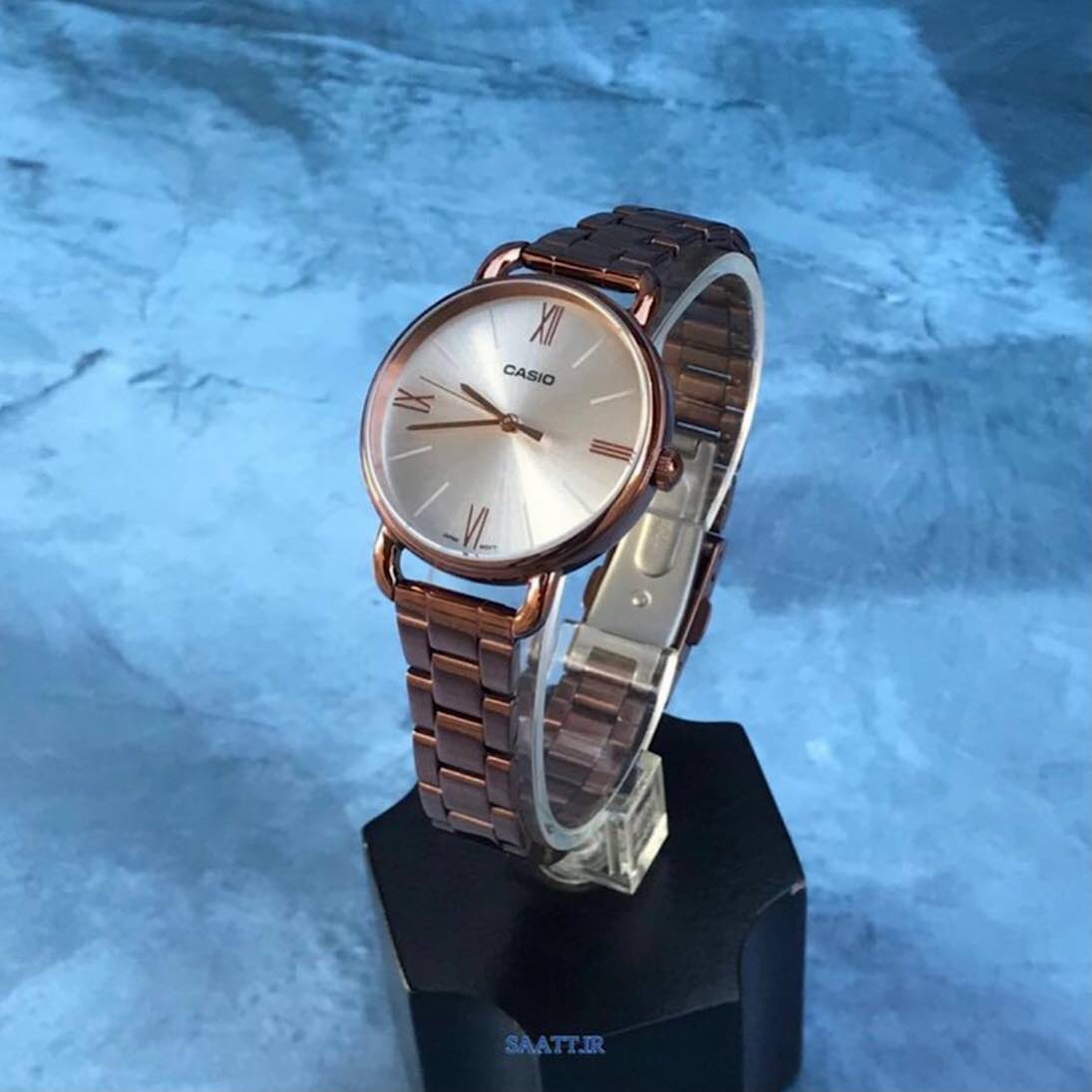 montre-casio-femme-ltp-e414r-7adf-bracelet-dore-en-acier-inoxydable-cadran-blanc-12-mois-de-garantie-ltp-e414r-7adf