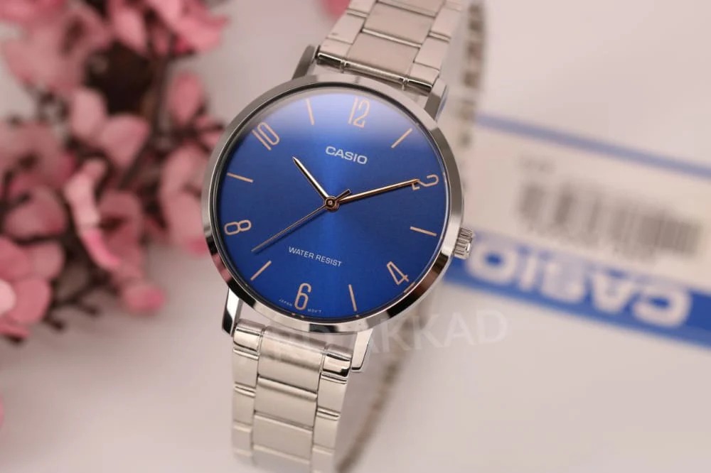 montre-casio-femme-ltp-vt01d-2b2udf-bracelet-gris-en-acier-inoxydable-resistante-a-leau-12-mois-de-garantie-ltp-vt01d-2b2udf