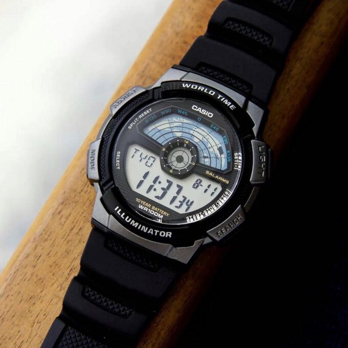 Montre CASIO Homme - AE-1100W-1AVDF - Bracelet Noir En Résine - Boitier En Résine - Résistante à l'eau - 12 Mois De Garantie