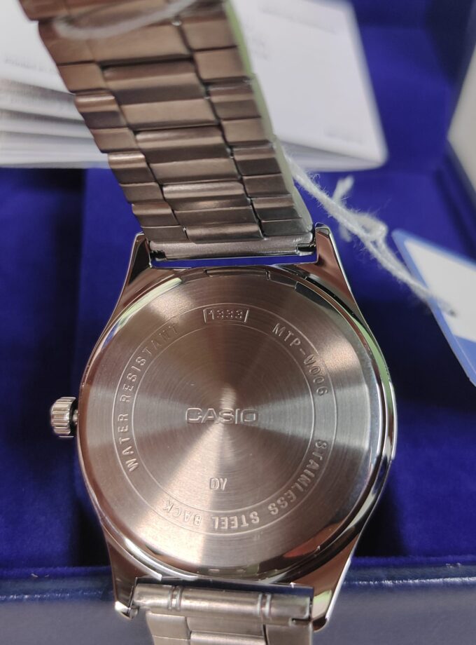 Montre Homme Casio Quartz MTP-V006D-1B2UDF - Acier inoxydable, Boîtier Rond 45mm, Cadran Noir, Bracelet Argent - Montre-bracelet Classique