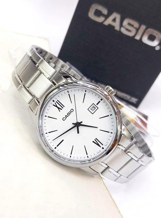 Montre Homme Casio Quartz MTP-V002D-7B3UDF - Acier inoxydable, Date, Résistante à l’eau, Affichage analogique - Bracelet argent - Montre Classique - Japon