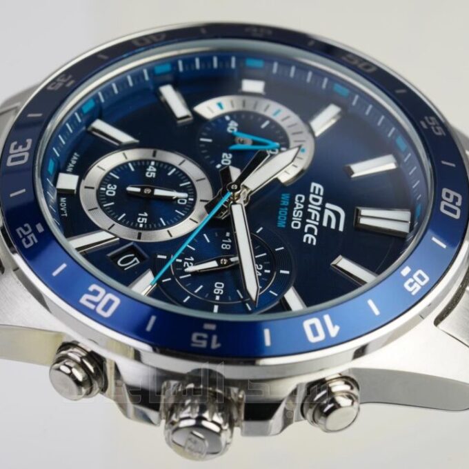 Montre CASIO Homme - Bracelet Gris En Acier Inoxydable - Résistante à l'eau - 12 Mois De Garantie - EFV-570D-2AVUDF