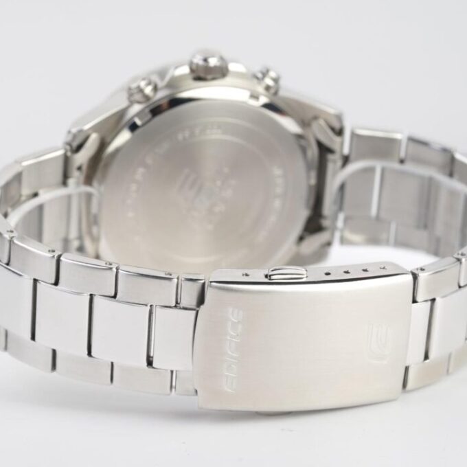 Montre CASIO Homme - Bracelet Gris En Acier Inoxydable - Résistante à l'eau - 12 Mois De Garantie - EFV-570D-2AVUDF