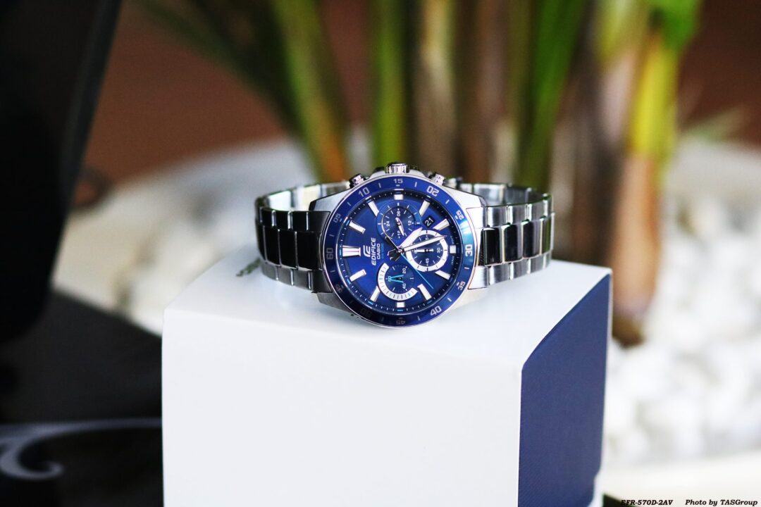 aiwatch_EFV-570D-2AVUDF - Montre CASIO Homme - Bracelet Gris En Acier Inoxydable - Résistante à l'eau - 12 Mois De Garantie - EFV-570D-2AVUDF