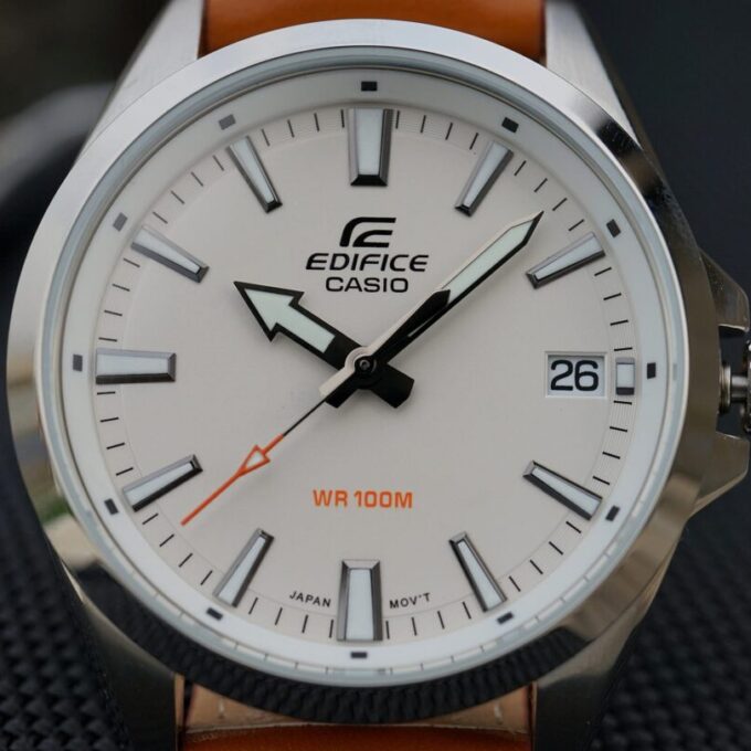 Montre CASIO Homme - Bracelet Marron En Cuir Véritable - Cadran Blanc - 12 Mois De Garantie - EFV-100L-7AVUDF