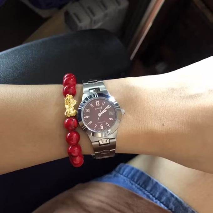 Montre CASIO Femme - LTP-1241D-4A2DF - Bracelet Gris En Acier Inoxydable - Résistante à l'eau - 12 Mois De Garantie