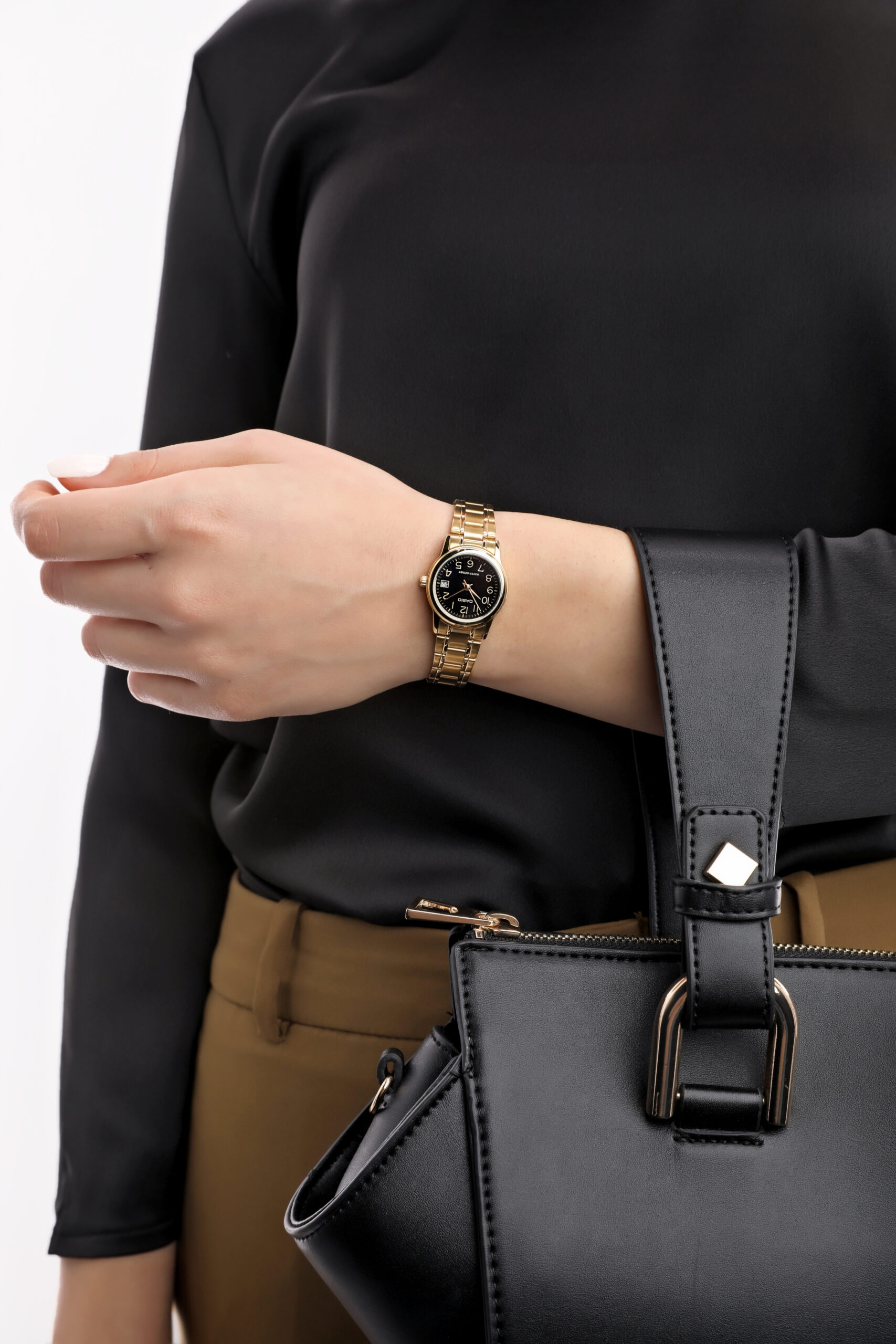 aiwatch_LTP-V002G-1BUDF - Montre CASIO Femme - LTP-V002G-1BUDF - Bracelet Dorée En Acier Inoxydable - Résistante à l'eau - 12 Mois De Garantie