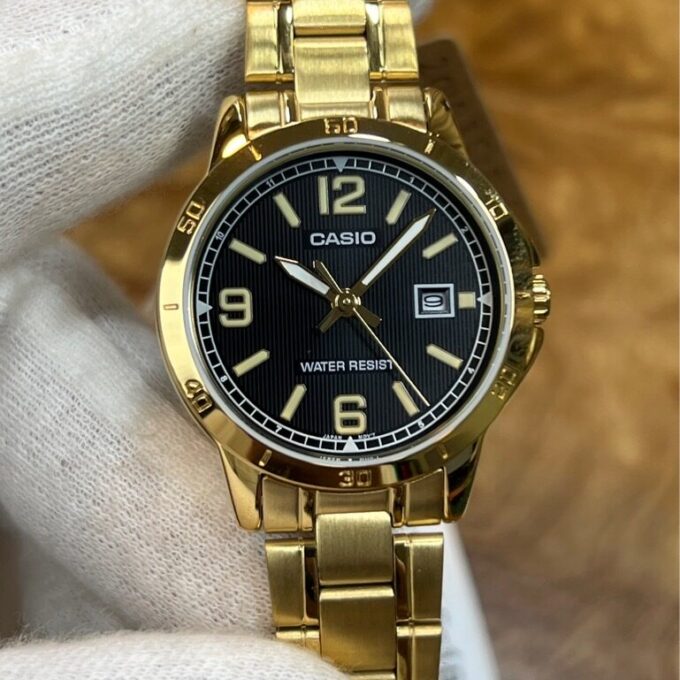 Montre CASIO Femme - Bracelet DoRée En Acier Inoxydable - Résistante à l'eau - 12 Mois De Garantie - LTP-V004G-1BUDF