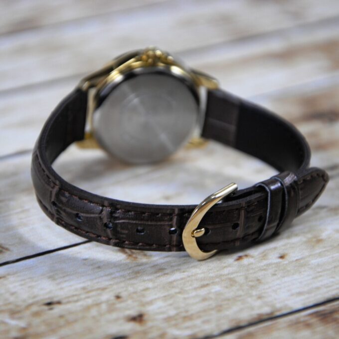 Montre CASIO Femme - LTP-V004GL-7AUDF - Bracelet Marron En Cuir Véritable - Cadran Blanc - 12 Mois De Garantie