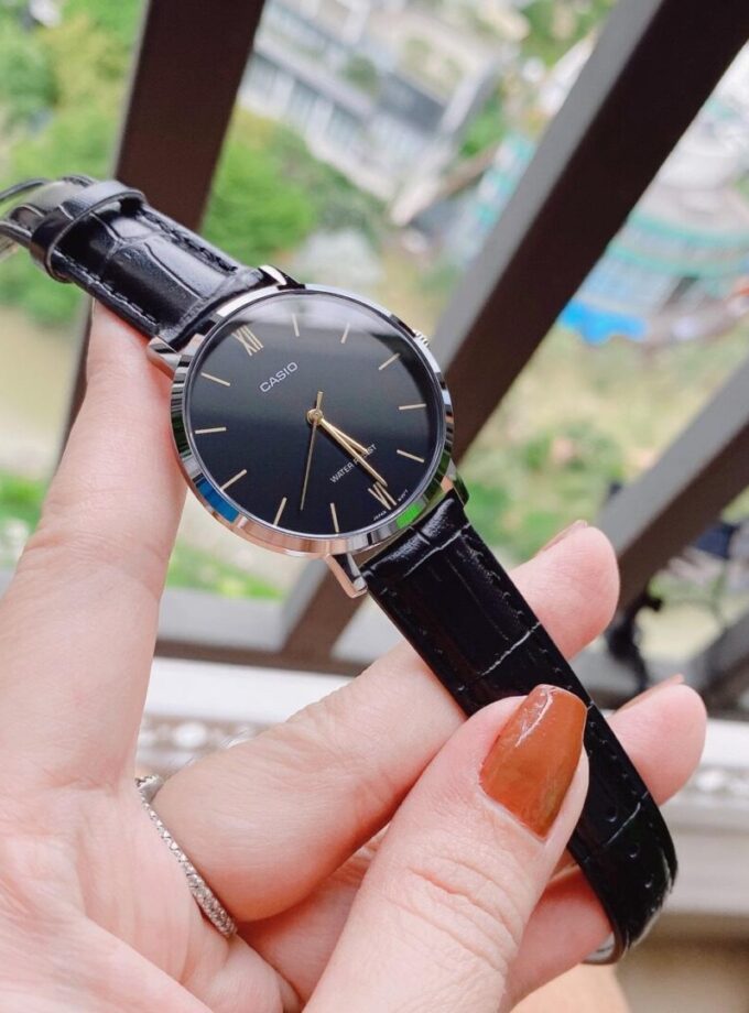 Montre CASIO Femme - Bracelet Noir En Cuir Véritable - Résistante à l'eau - 12 Mois De Garantie - LTP-VT01L-1BUDF