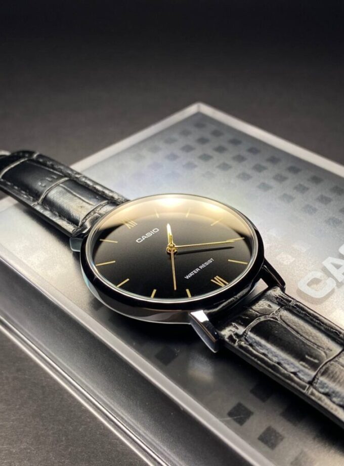 Montre CASIO Femme - Bracelet Noir En Cuir Véritable - Résistante à l'eau - 12 Mois De Garantie - LTP-VT01L-1BUDF