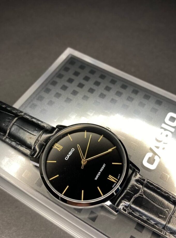 Montre CASIO Femme - Bracelet Noir En Cuir Véritable - Résistante à l'eau - 12 Mois De Garantie - LTP-VT01L-1BUDF