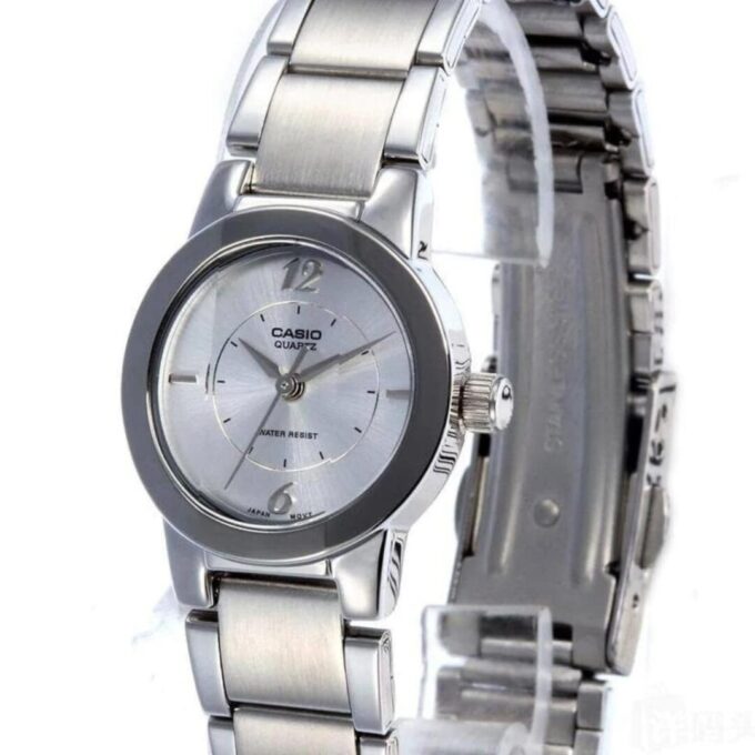 Casio Enticer Montre Pour Femme Avec Cadran Argenté Analogique Pour Femme - LTP-1230D-7CDF