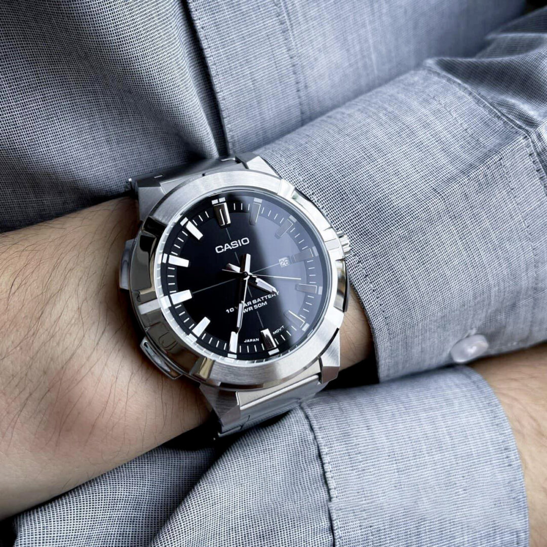 aiwatch_MTP-E172D-1AVDF - Montre CASIO Homme - Bracelet Gris En Acier Inoxydable - Résistante à l'eau - 12 Mois De Garantie - MTP-E172D-1AVDF