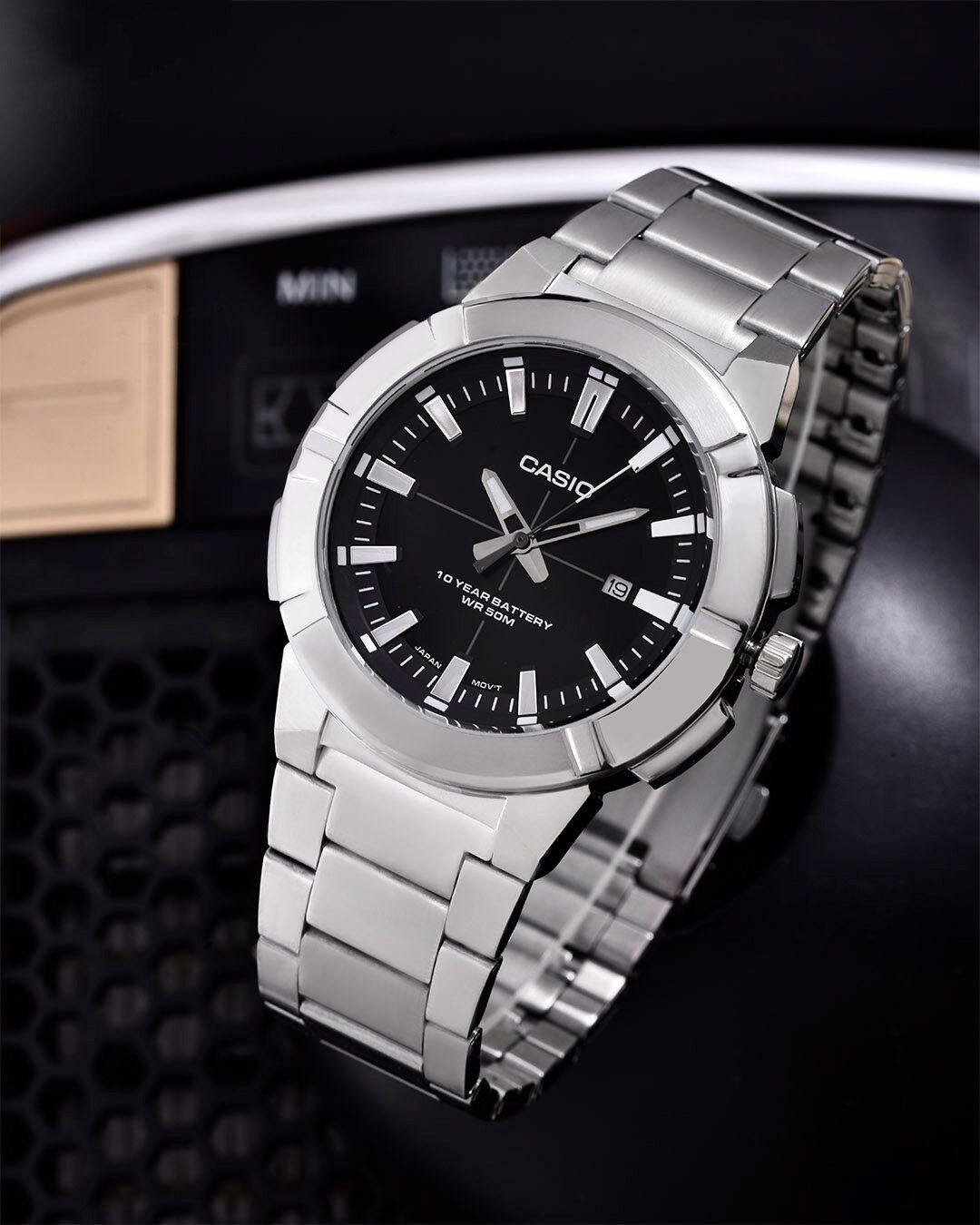 aiwatch_MTP-E172D-1AVDF - Montre CASIO Homme - Bracelet Gris En Acier Inoxydable - Résistante à l'eau - 12 Mois De Garantie - MTP-E172D-1AVDF